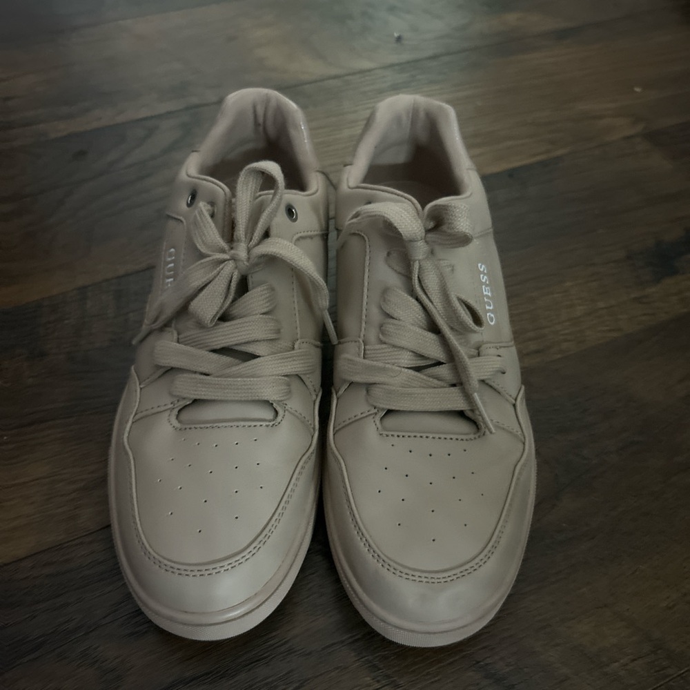 Guess Tan Sneakers Casual Low-Top Design
